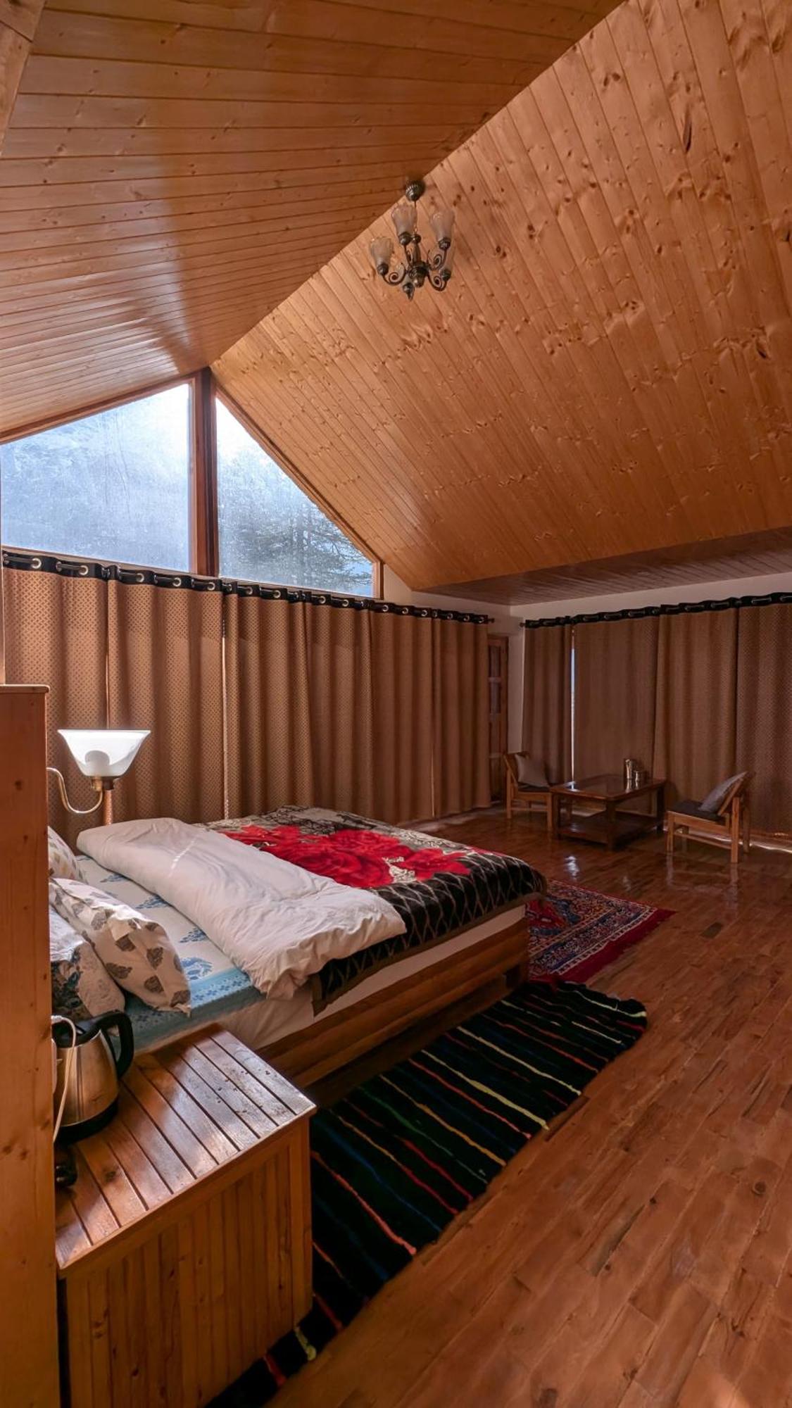 Toshim Homestay Sāngla Exteriör bild