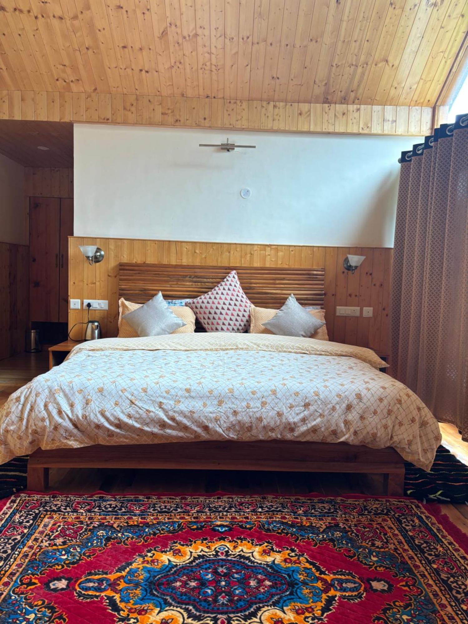 Toshim Homestay Sāngla Exteriör bild